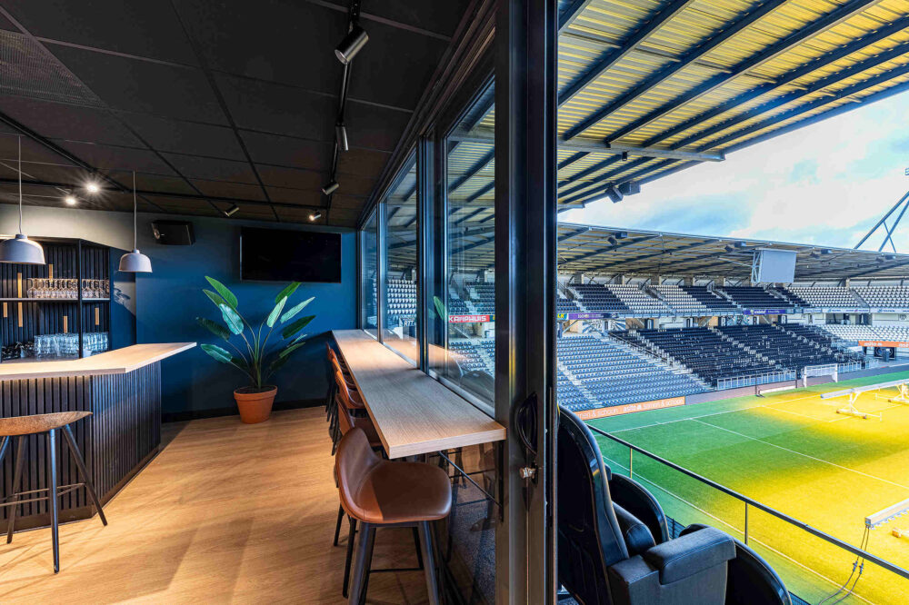 Vastgoedbeheer projecten - ook grotere klussen kunnen we al dan niet samen met onze aannemerij collega's uitvoeren. Hier verbouwing van de Skybox van Heracles