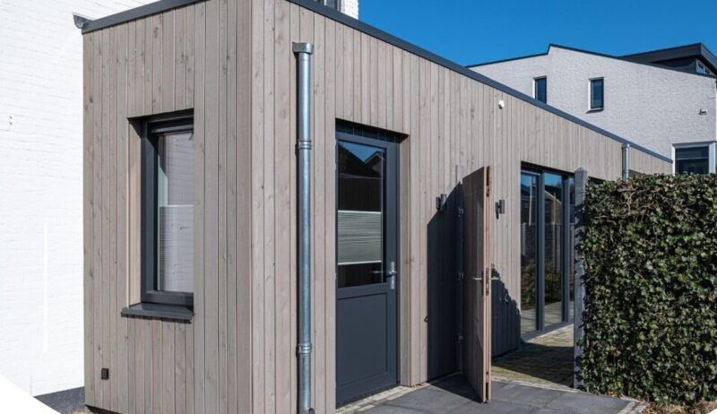 Aanbouwen voor particulieren. Hout, houtlook. Meer ruimte bij uw bestaande woning.